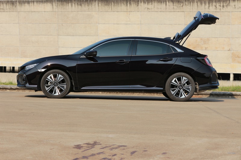 Review-Honda-Civic-hatchback (31)