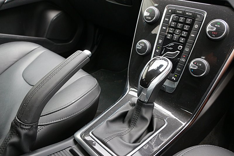 2017-Volvo-V40-T4-Review016
