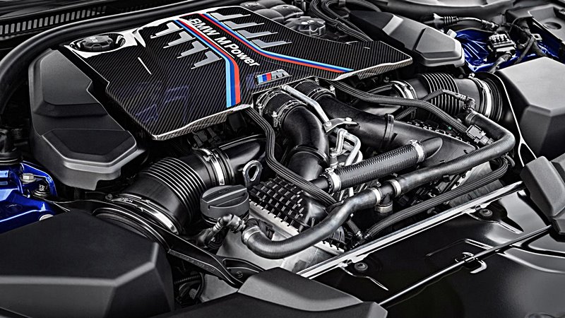 2018-BMW-M5-official005