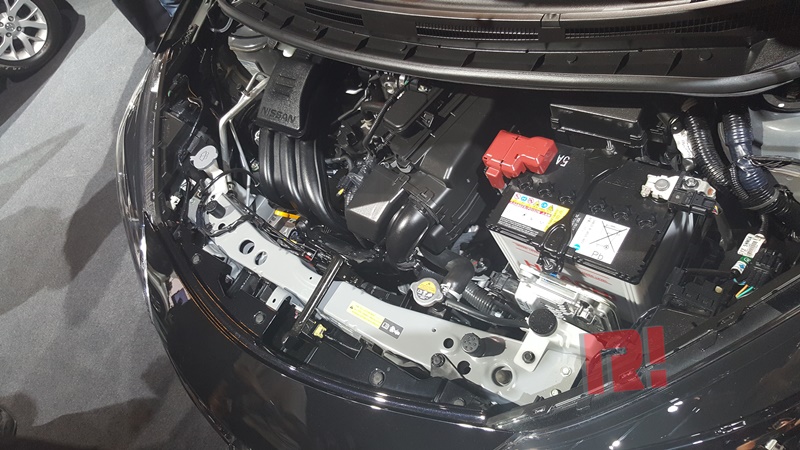 Nissan-Note-Debut005