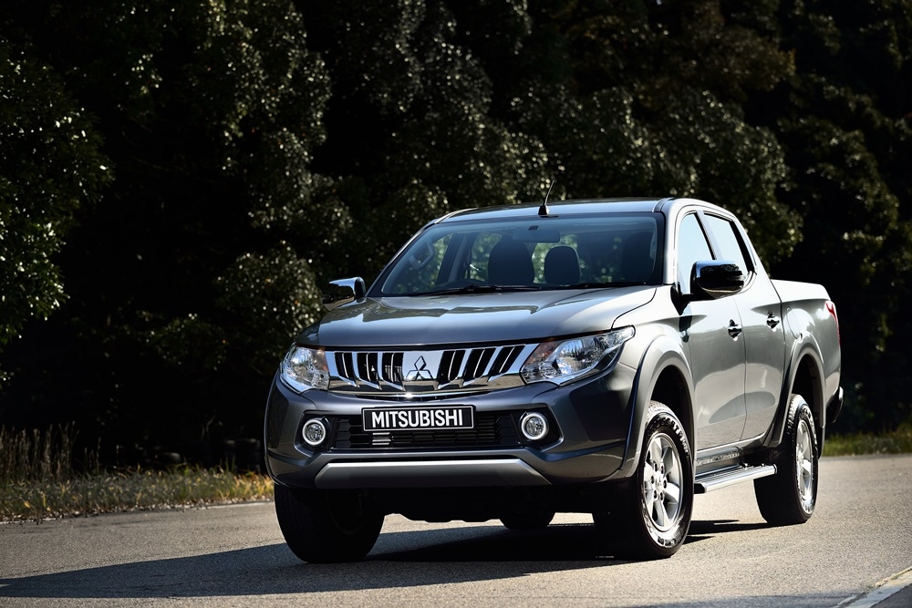 Mitsubishi-triton (3)