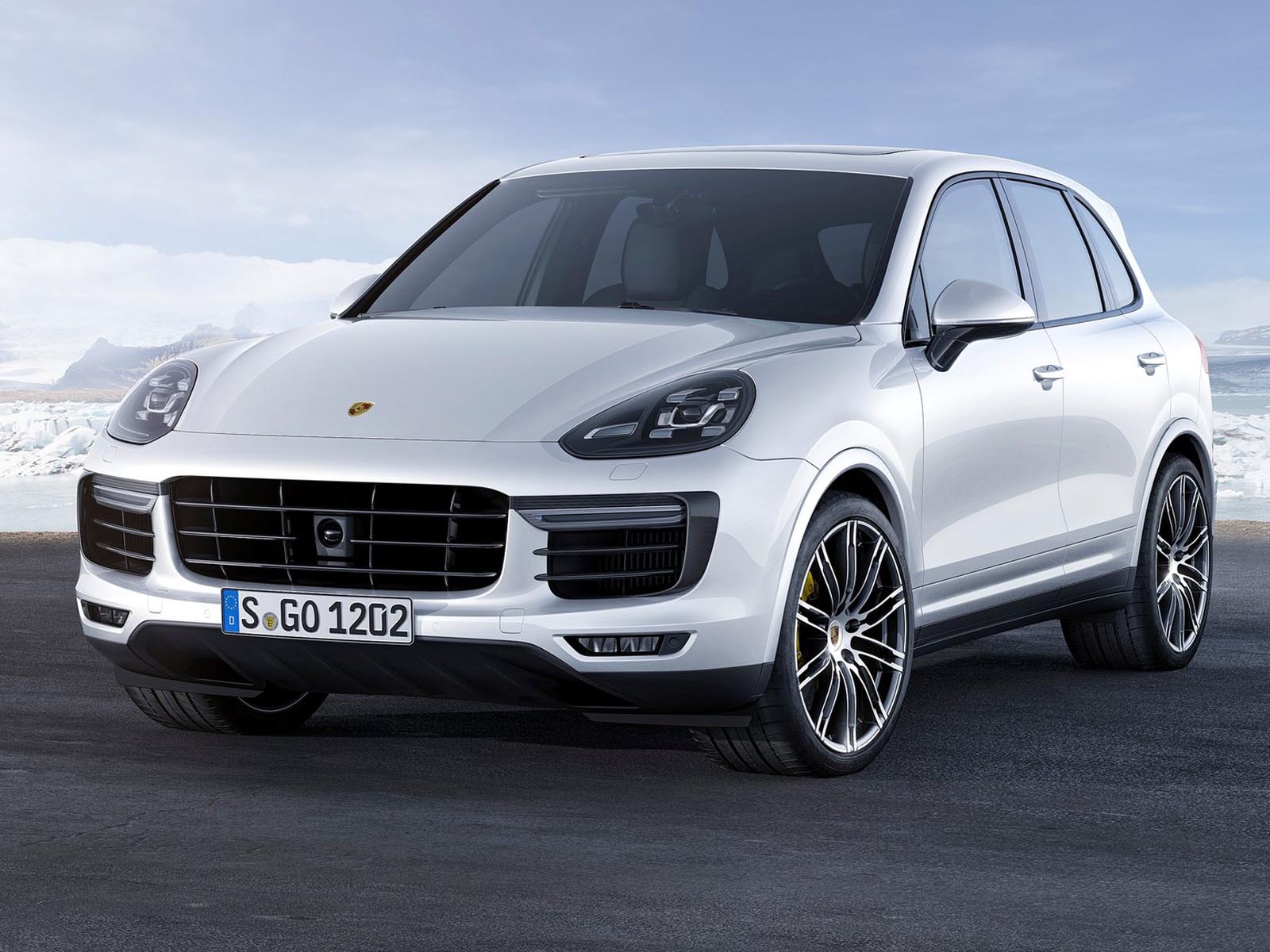 Porsche-Cayenne_Turbo_S-2016-1600-01