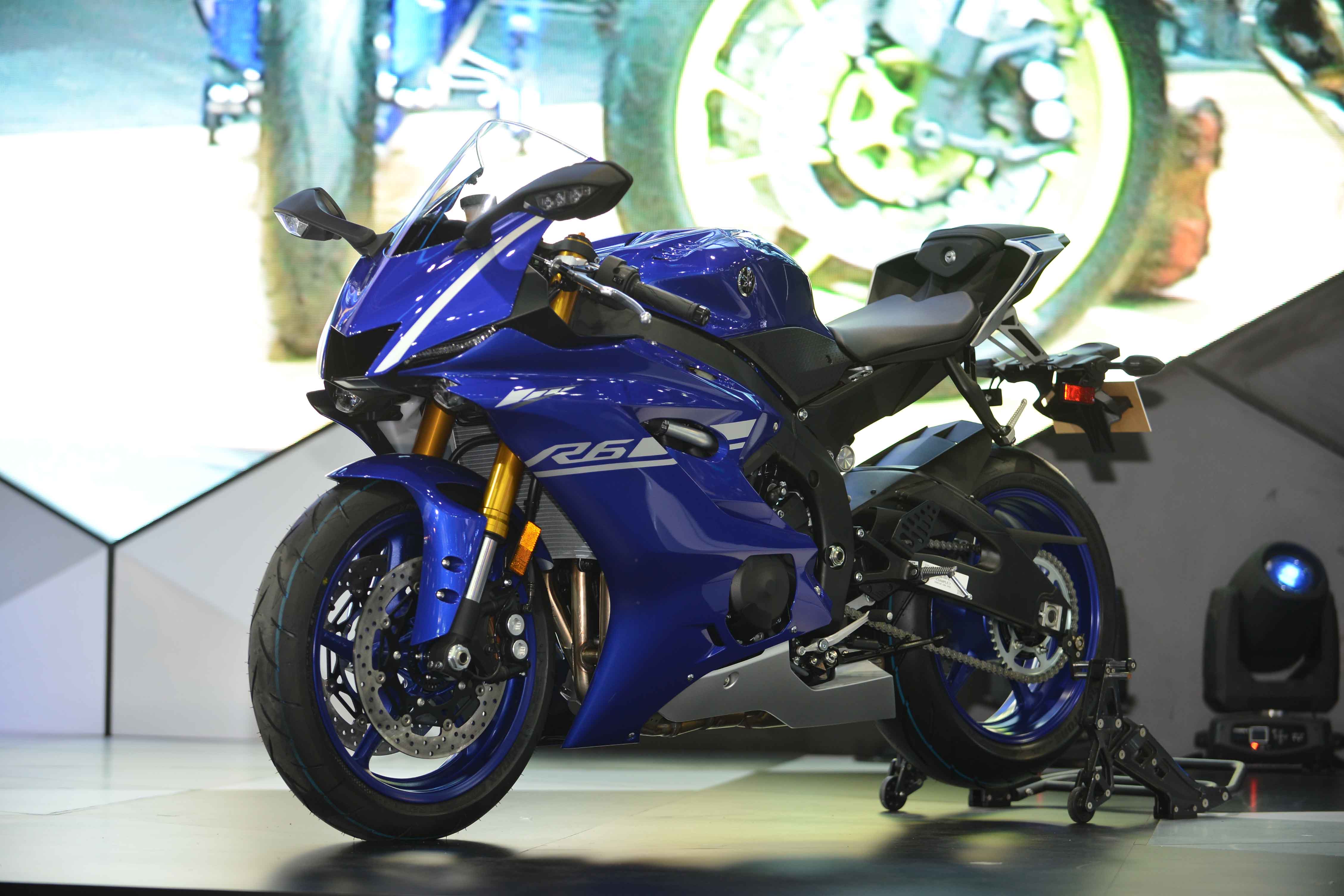 Yamaha-YZF-R6 (4)