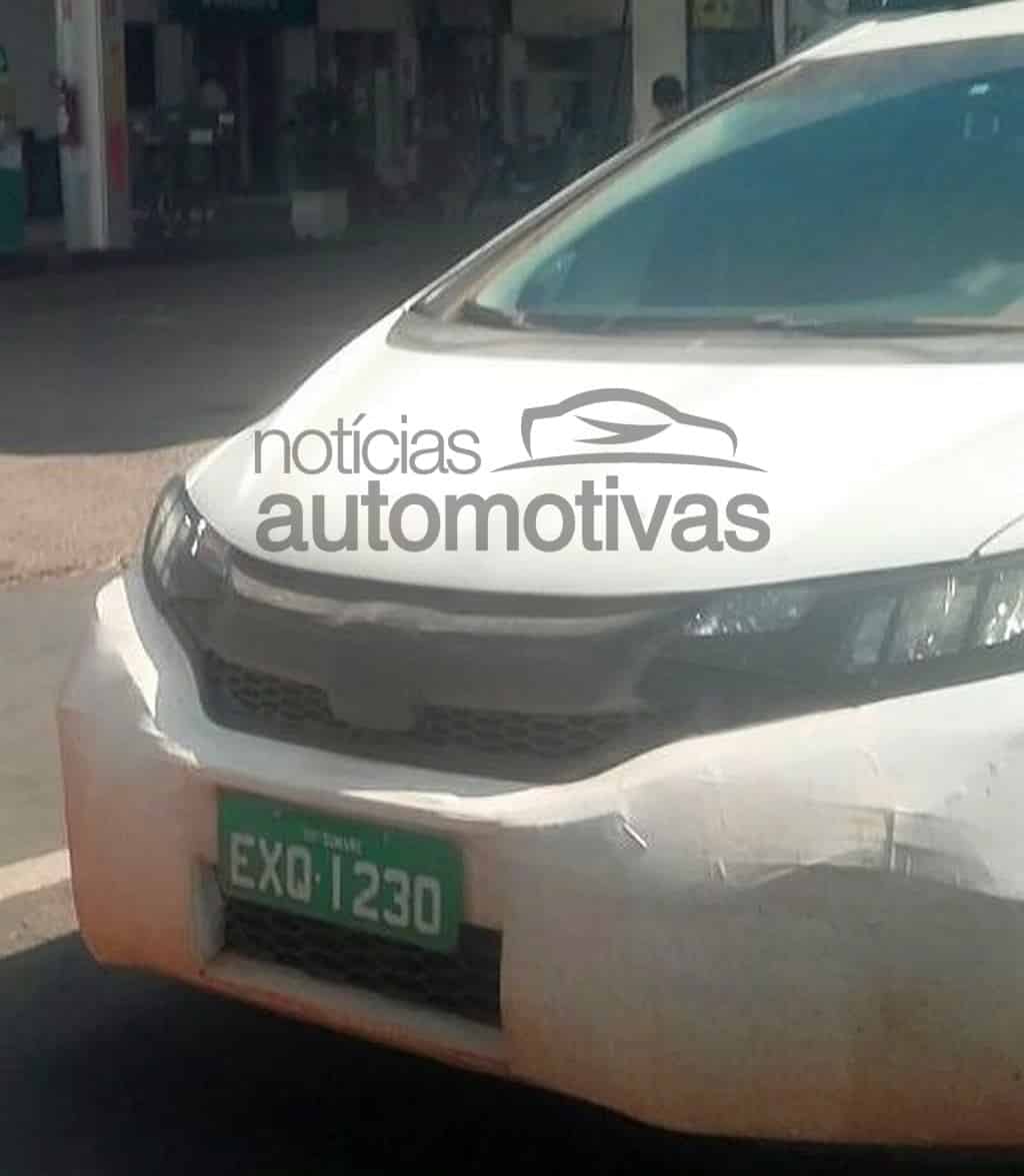 2017-Honda-Jazz-2017-Honda-Fit-facelift-front-fascia-spied-Brazil