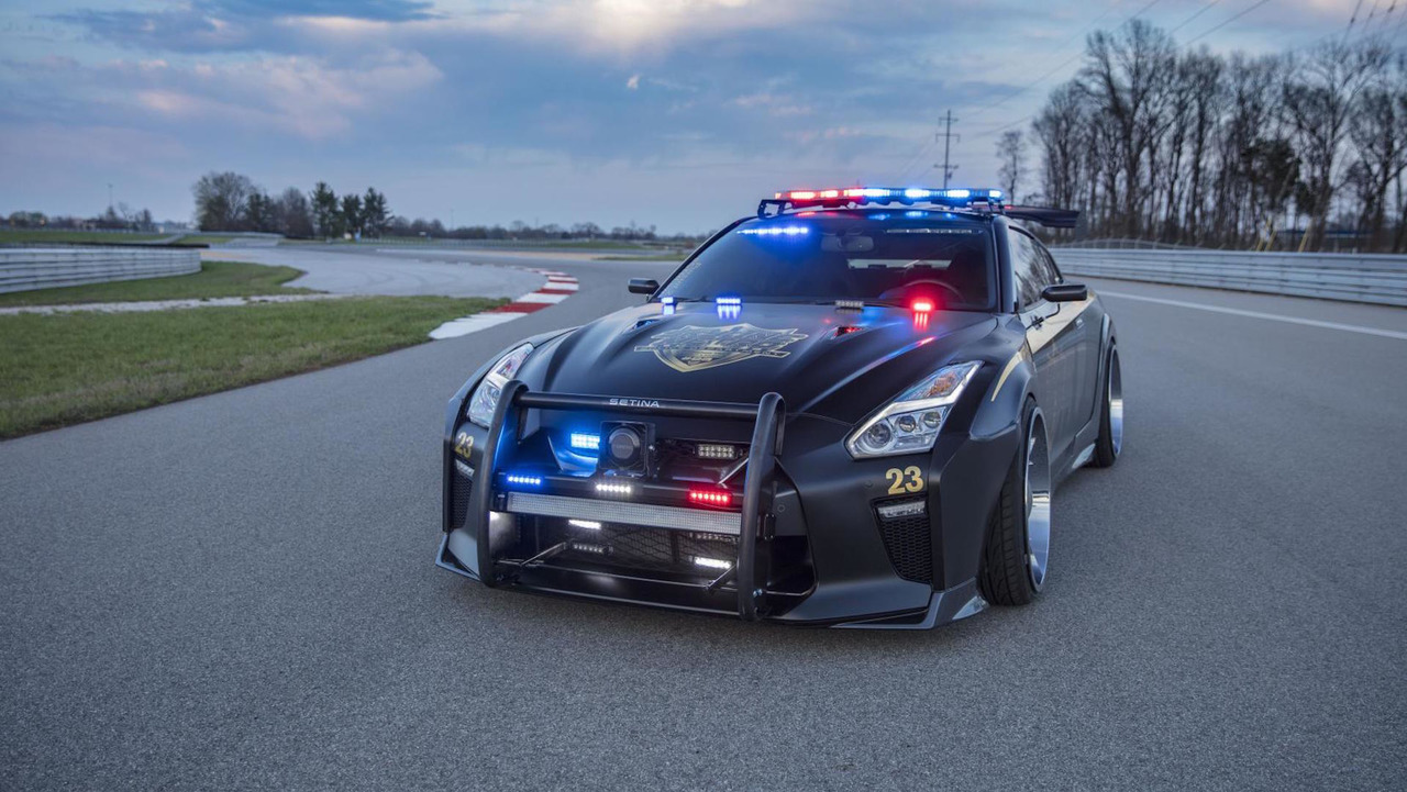 nissan-gt-r-police-pursuit (2)