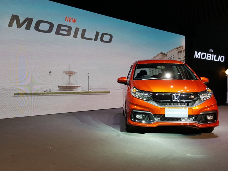 Honda-Mobilio-debut (4)