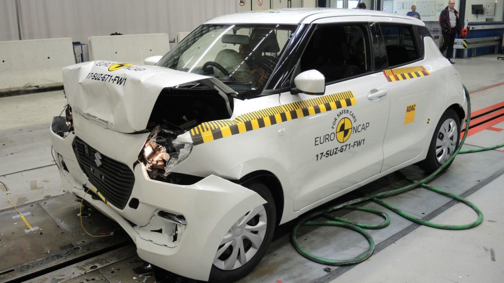 Suzuki  Swift Crash test 