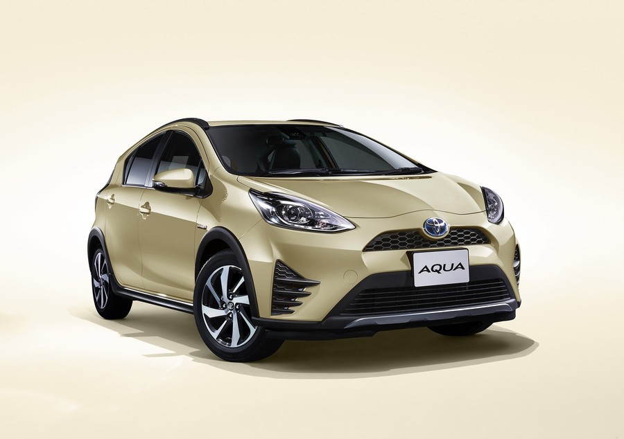 Toyota-Aqua-X-urban (5)