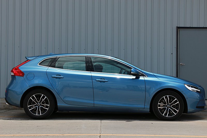 Volvo V40 T4