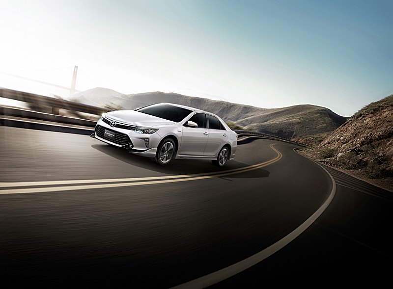 2018-Toyota-Camry-Extremo002