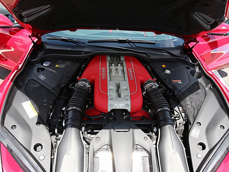 Ferrari 812 Super Fast