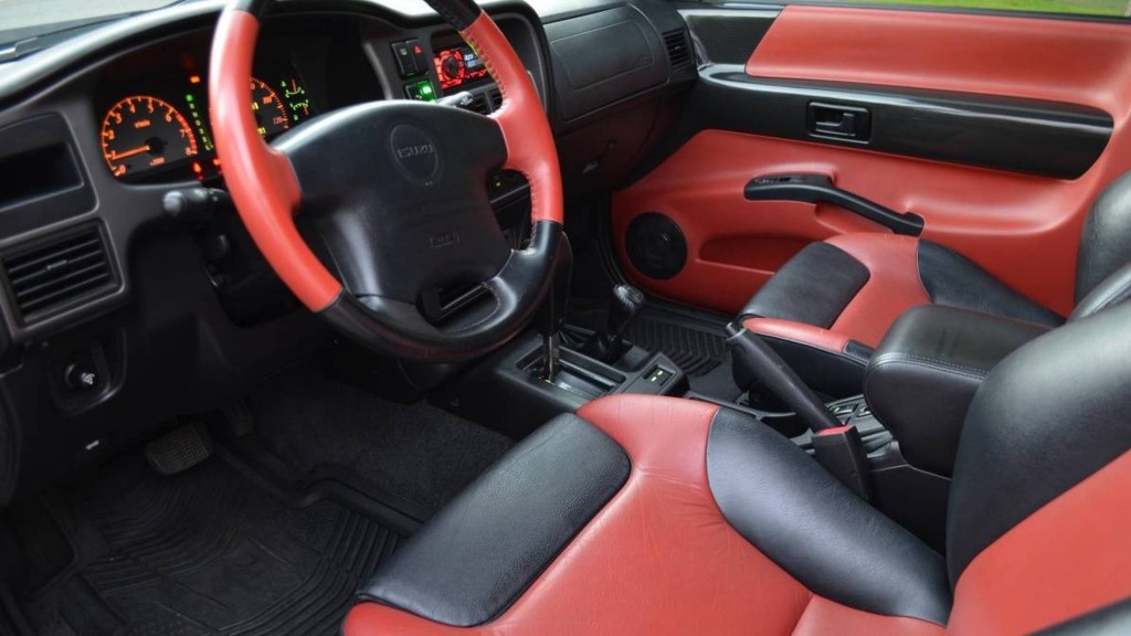 Isuzu  Vehicross Ironman Edition