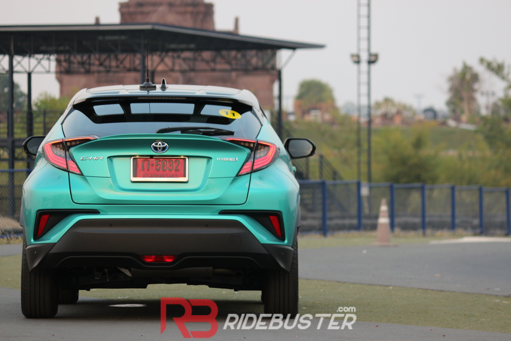 Review Toyota C-HR 1.8 Hybrid