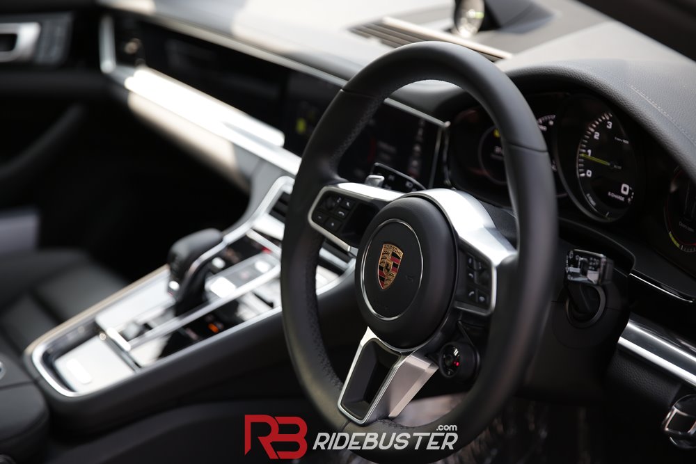 Test Drive Porsche  Panamera 4 E Hybrid 