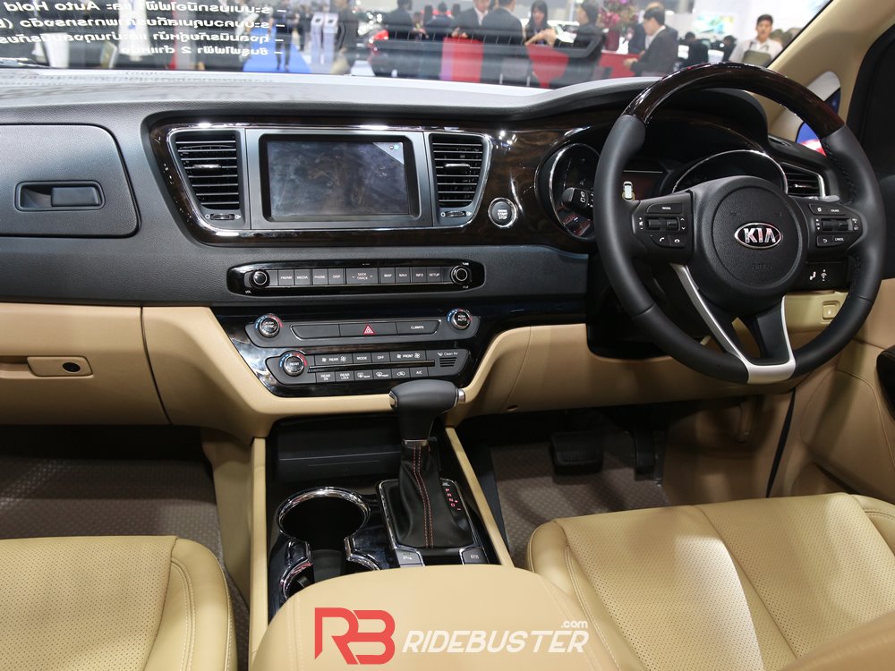 KIA Grand Carnival 2018