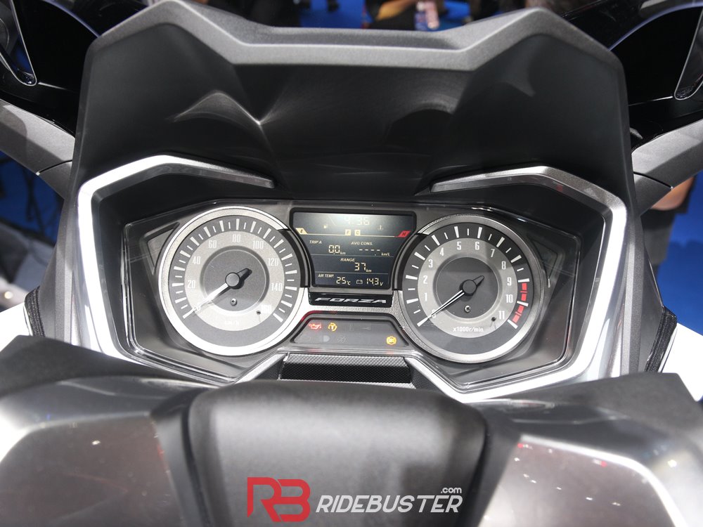 Honda Forza 300 - Live image