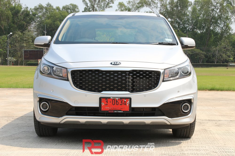 KIA Grand Carnival 