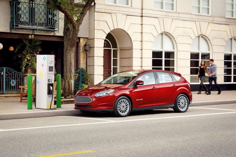 10 รถไฟฟ้าที่วิ่งได้ไกลที่สุด