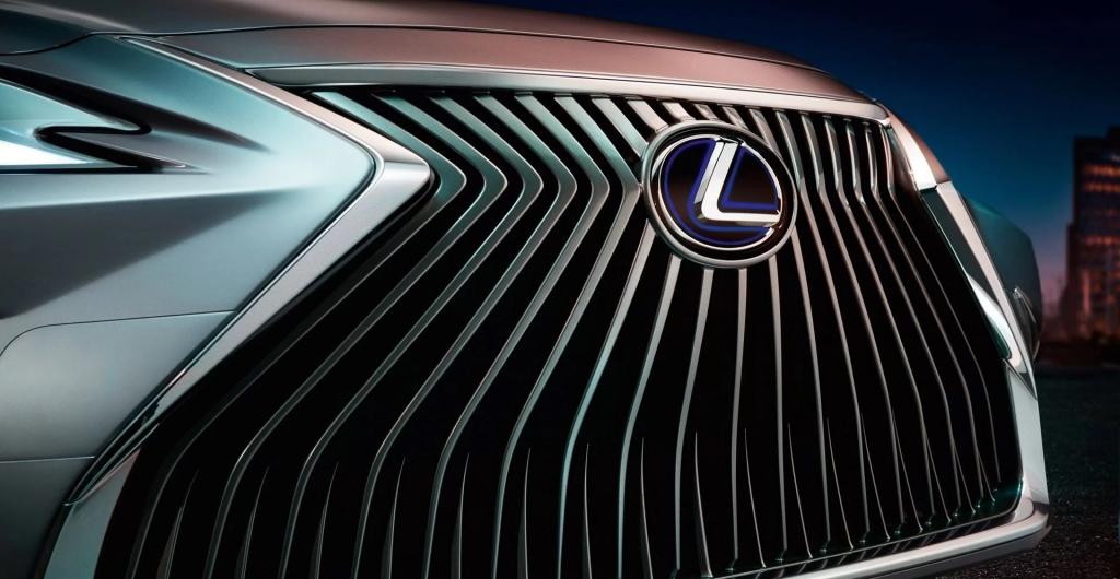 Lexus ES 2019
