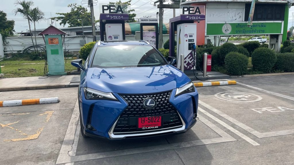 Lexus ux 300e EV 