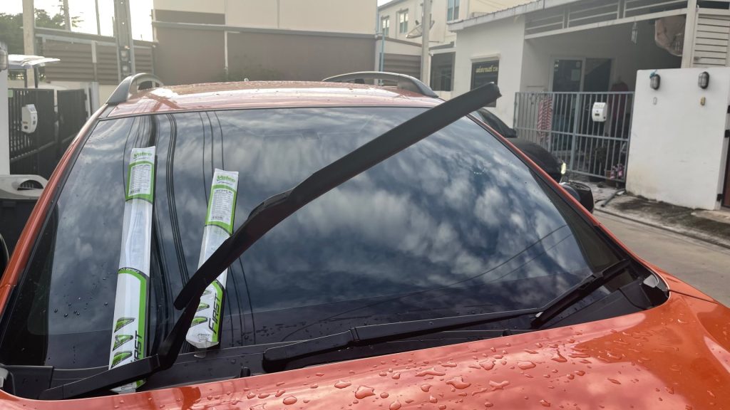 ใบปัดน้ำฝน Valeo Hybrid First ใบปัดน้ำฝน Valeo Hybrid First