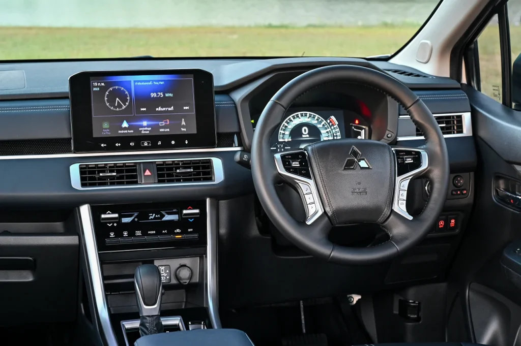 ภายในห้องโดยสาร  Mitsubishi Xpander Cross