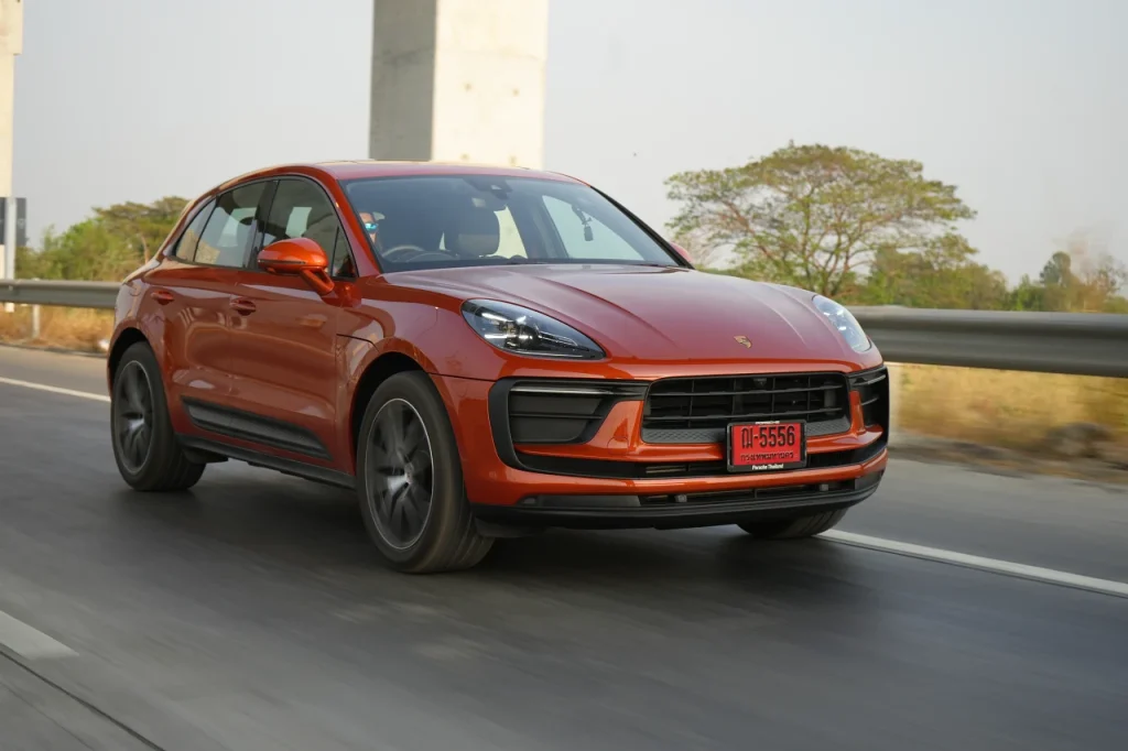 Porsche Macan Papaya Metallic
