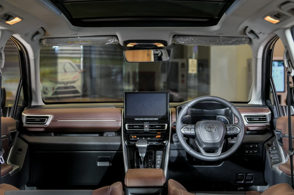 Toyota Innova Zenix Toyota Innova Zenix