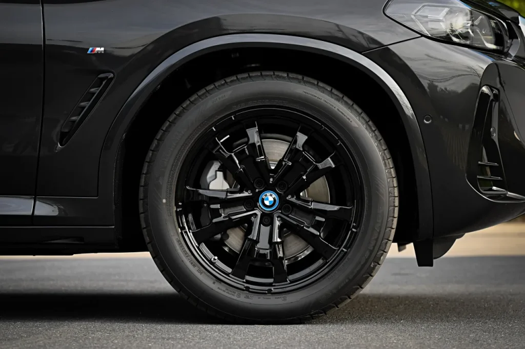 BMW IX3 Inspiring