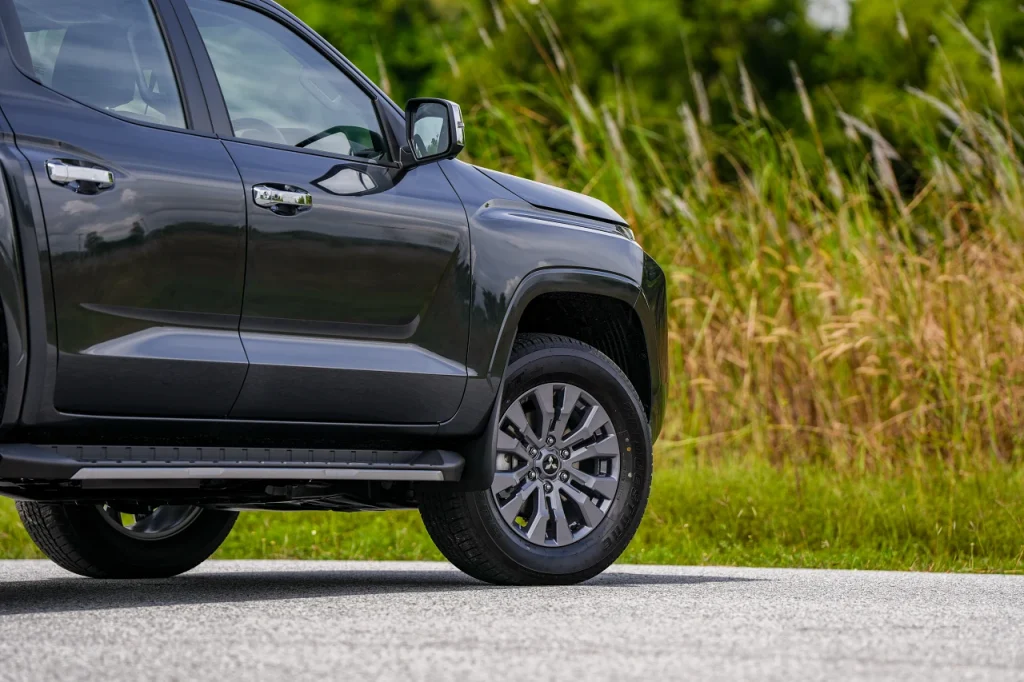 Mitsubishi Triton Ultra 4x4