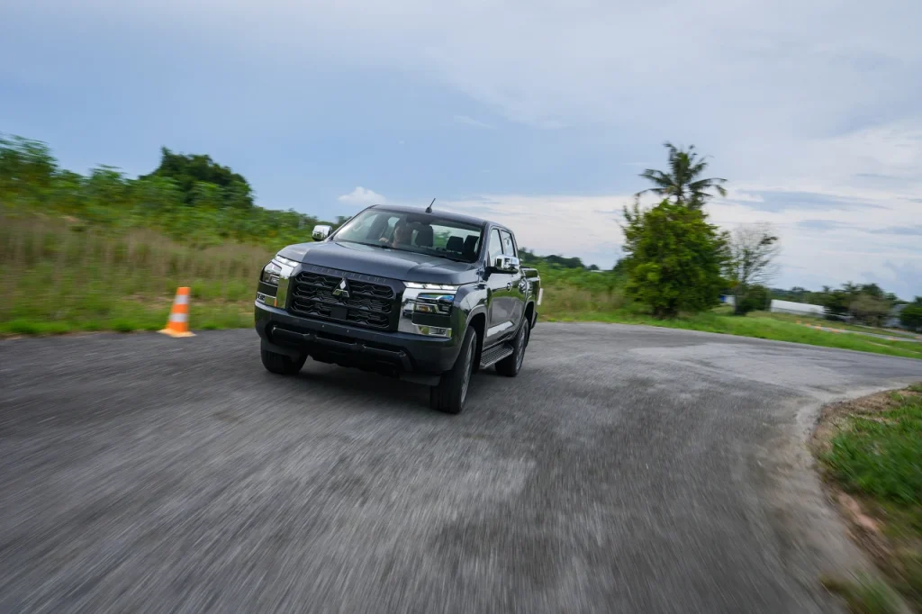 Mitsubishi Triton Ultra 4x4