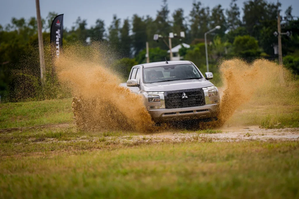 Mitsubishi Triton Ultra 4x4