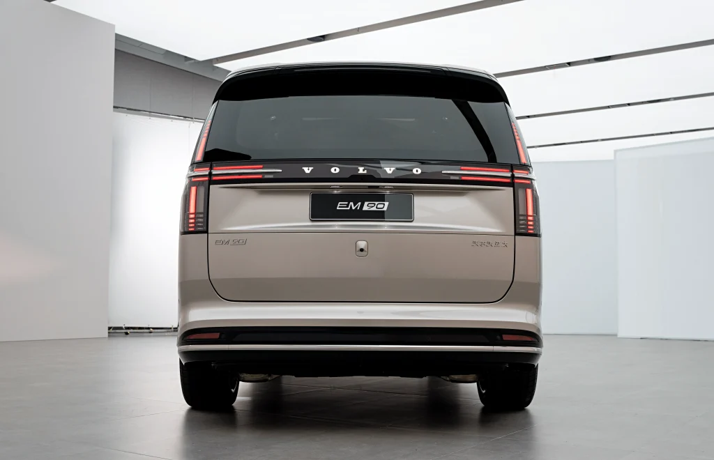 Volvo EM90 Volvo EM90