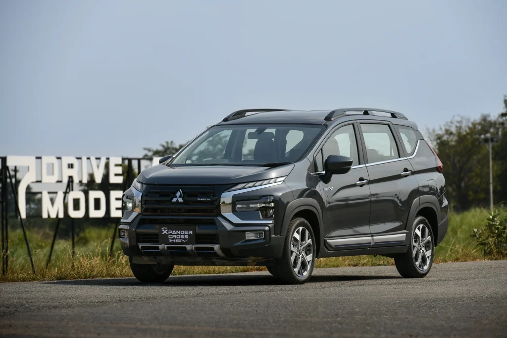 Mitsubishi Xpander  Cross HEV