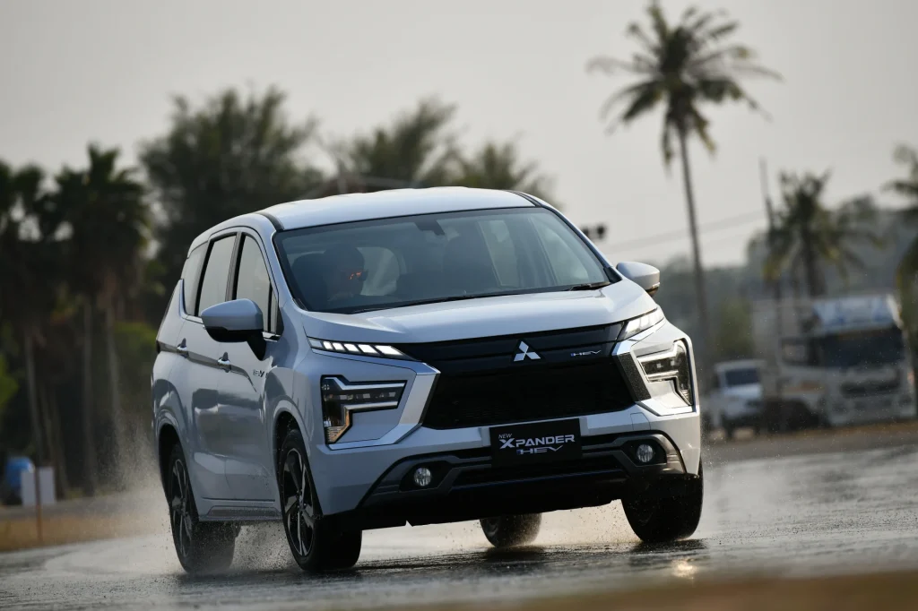 ขับทดสอบ Mitsubishi Xpander HEV ขับทดสอบ Mitsubishi Xpander HEV