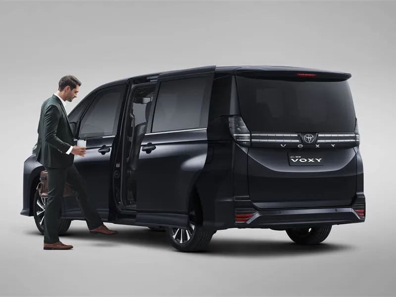 Toyota Voxy MPV