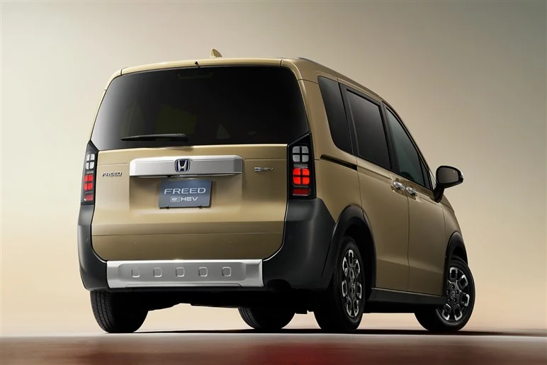2024 Honda Freed Crosstar