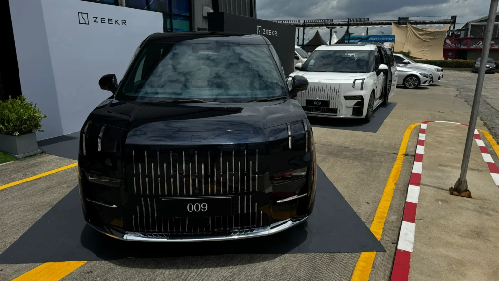 ZEEKR 009 Thai ZEEKR 009 Thai