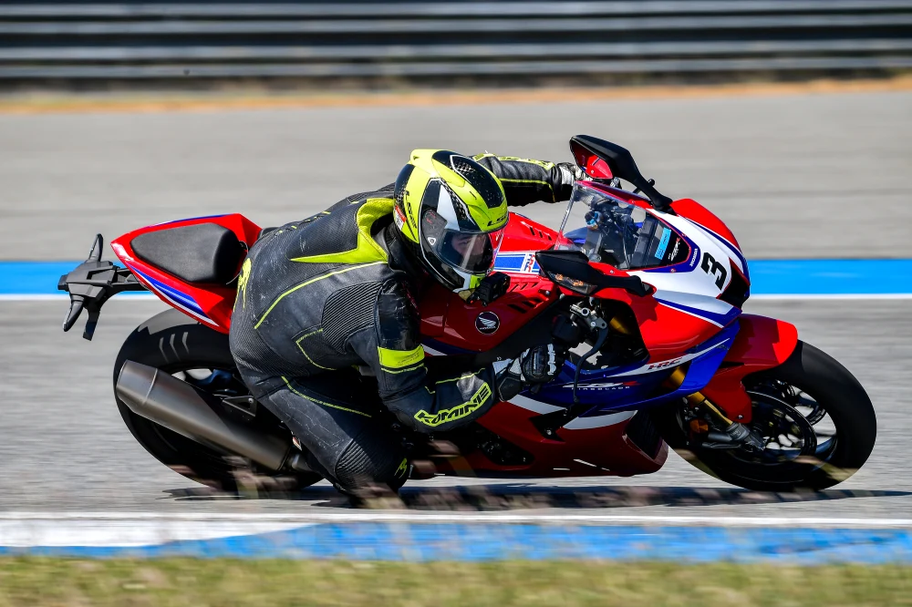 Honda CBR1000RR-R SP 2025 Honda CBR1000RR-R SP 2025