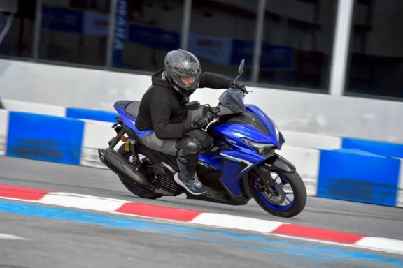 Yamaha Aerox 2025 รีวิว