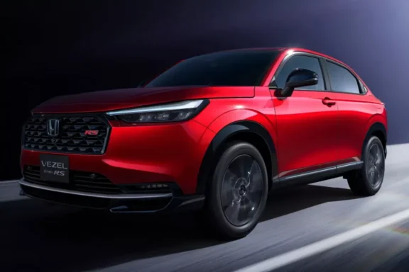 2026 Honda Vezel e:HEV RS