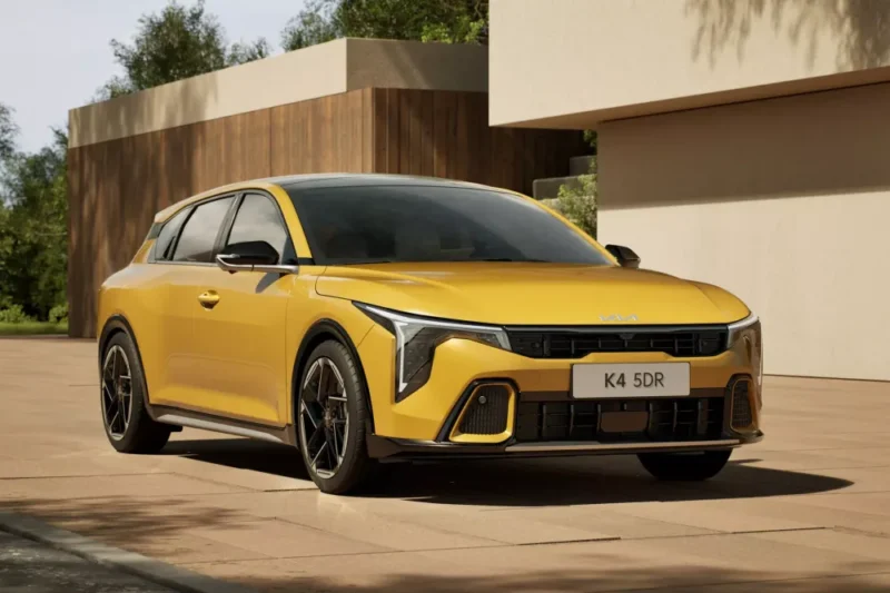 2026 KIA K4 5DR Hatchback