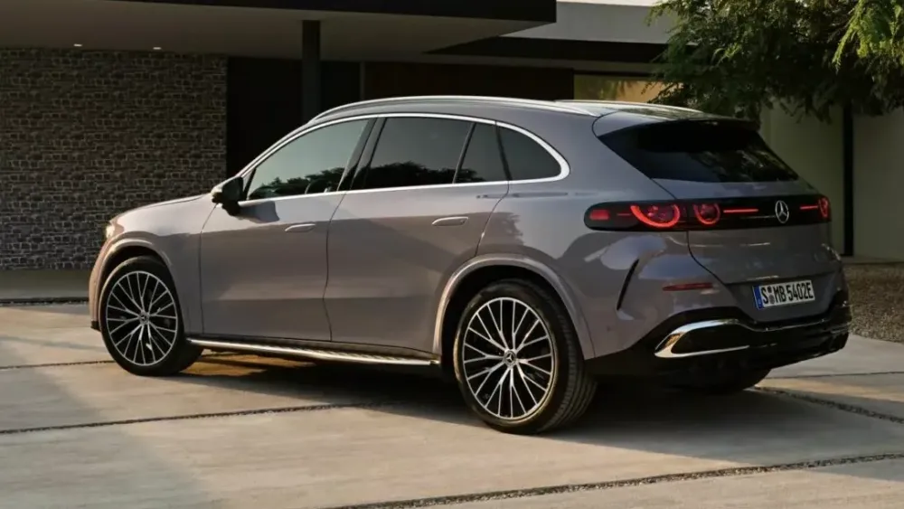 Mercedes-Benz GLC with EQ Technology