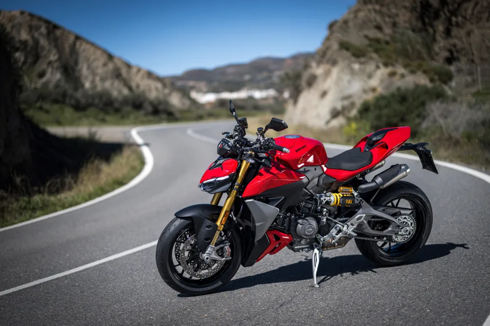 2025 Ducati Streetfighter V2 S