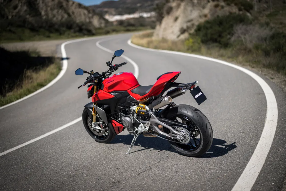 2025 Ducati Streetfighter V2 S