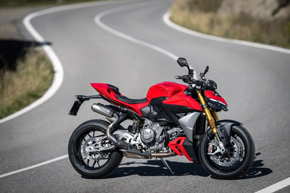 2025 Ducati Streetfighter V2 S