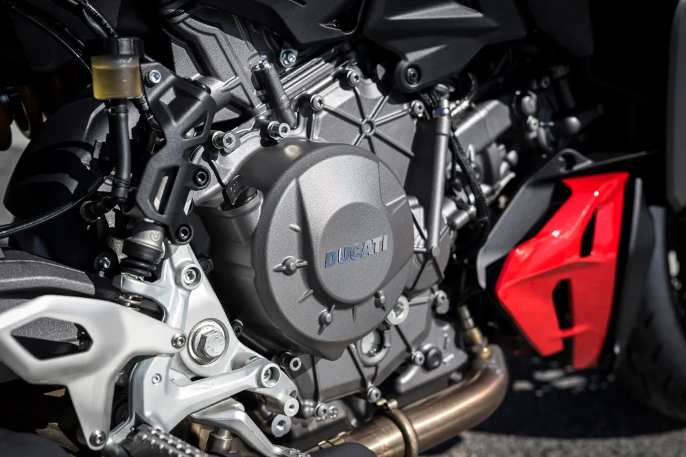 2025 Ducati Streetfighter V2 S