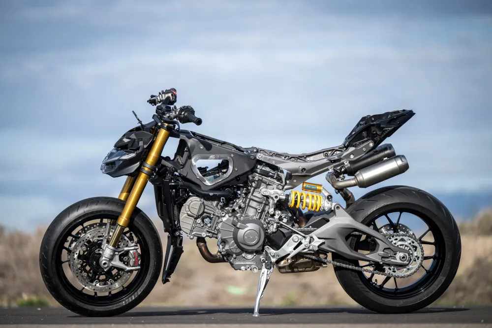 2025 Ducati Streetfighter V2 S