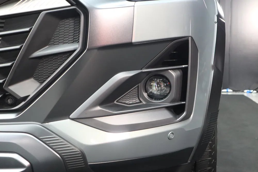 2026 Isuzu D-max V-Cross