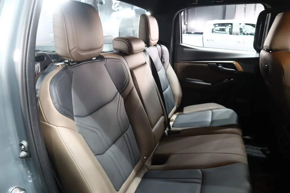 2026 Isuzu D-max V-Cross